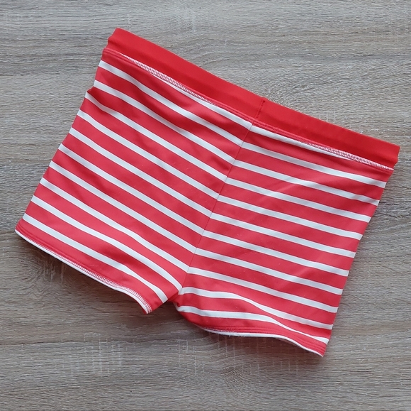 Mini Boden swim 🏊‍♀️ shorts 11-12 years - Picture 2 of 12